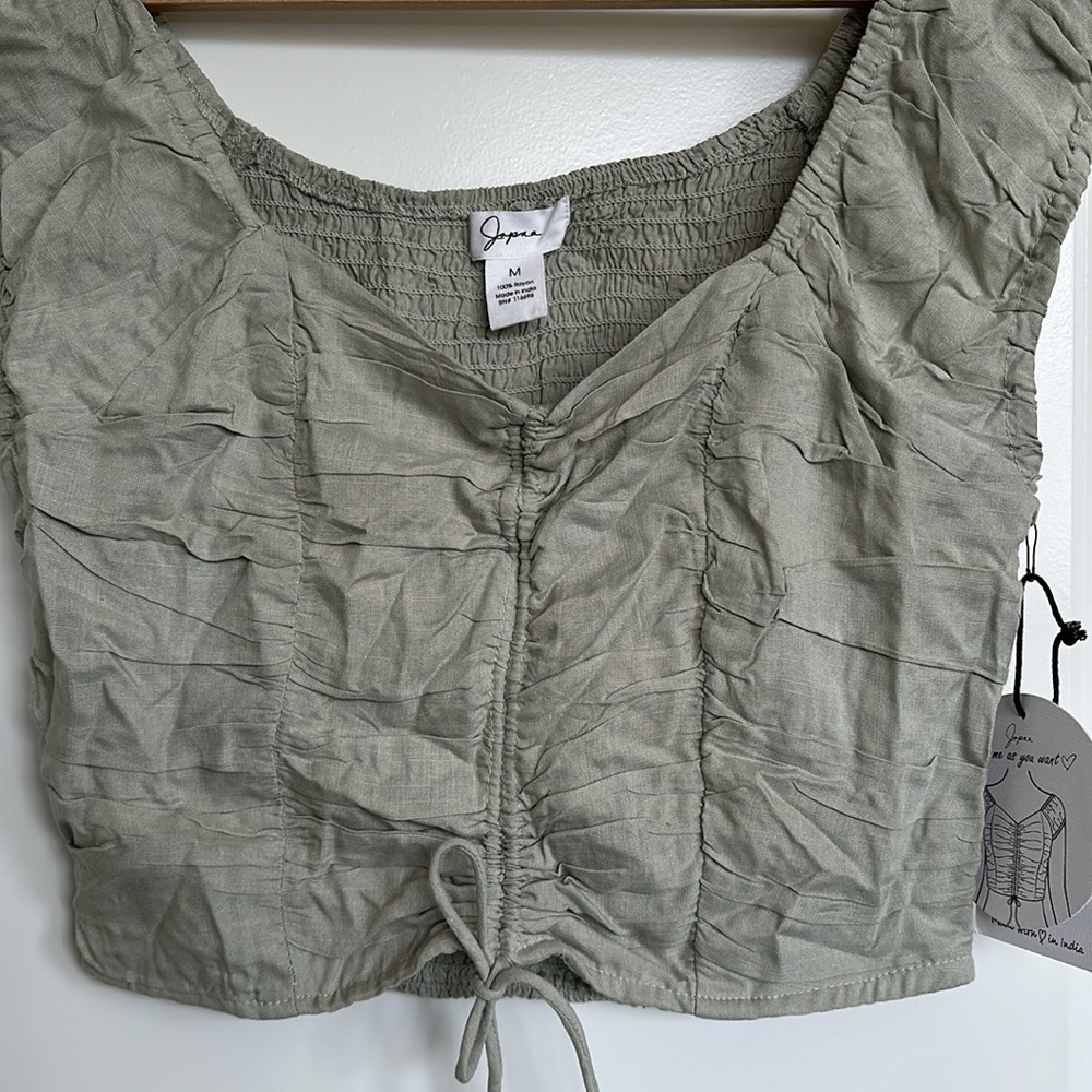 Japna Cinch Front Crop Top sz Medium Smock Back Off Shoulder Cap Sleeve Olive - Picture 7 of 13